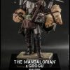 Cinema & Comic Hot Toys | Star Wars The Mandalorian - The Mandalorian & Grogu Actionfiguren Doppelpack / Dx Version: Hot Toys