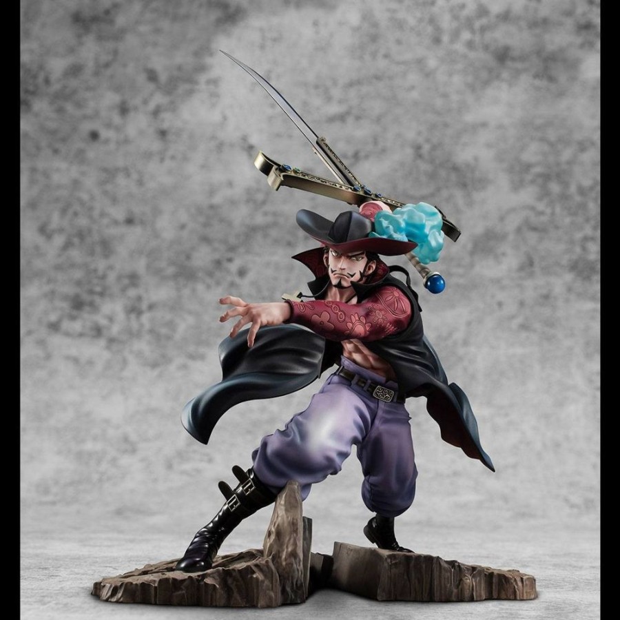 Shop MegaHouse One Piece Figure | One Piece - Hawk-Eye Dracule Mihawk Statue / Neo Maximum: Megahouse