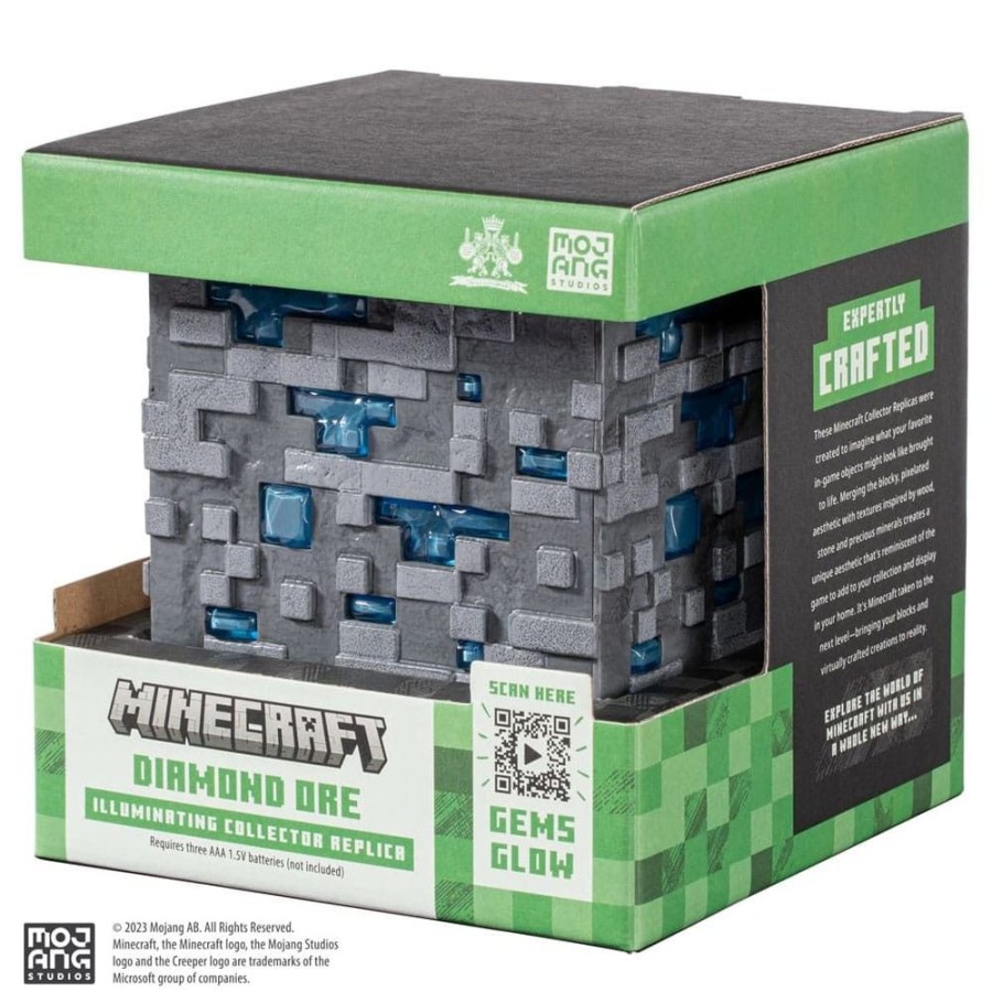 Shop Noble Collection Action Figures | Minecraft - Replik Illuminating Diamond Ore Cube: Noble Collection