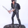 Shop Gaming Heads Premium Statues | The Last Of Us 2 - Ellie Statue: Gaming Heads