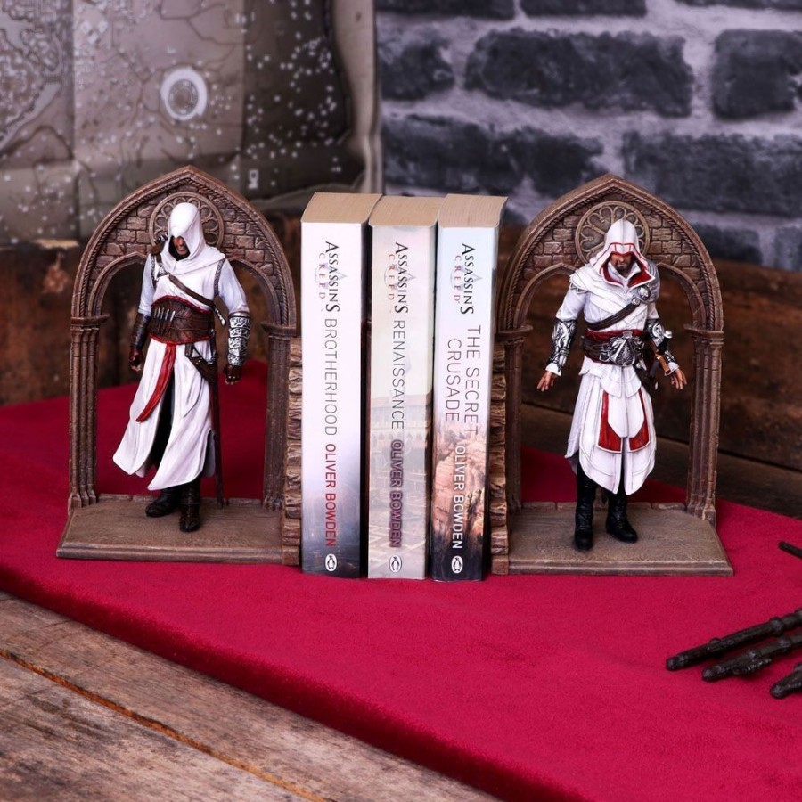 Shop Nemesis Now Collectibles | Assassin'S Creed - Altair And Ezio Buchstutze: Nemesis Now